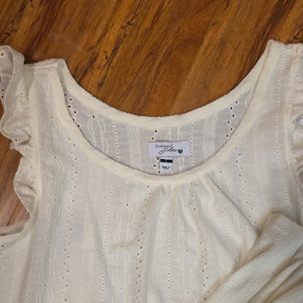 Women's White Eyelet Pajama Set - Picture 3 of 7